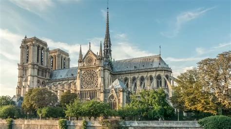 notre dame cathedral before fire
