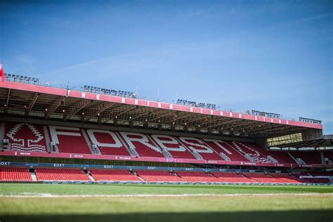 nottingham forest opening times