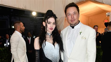 novia actual de elon musk