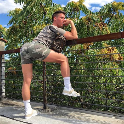 Ass That Moves Mountains – Big Ass Latina Shocks the Internet!