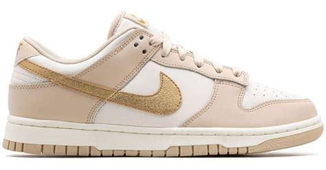 nude dunks low nike