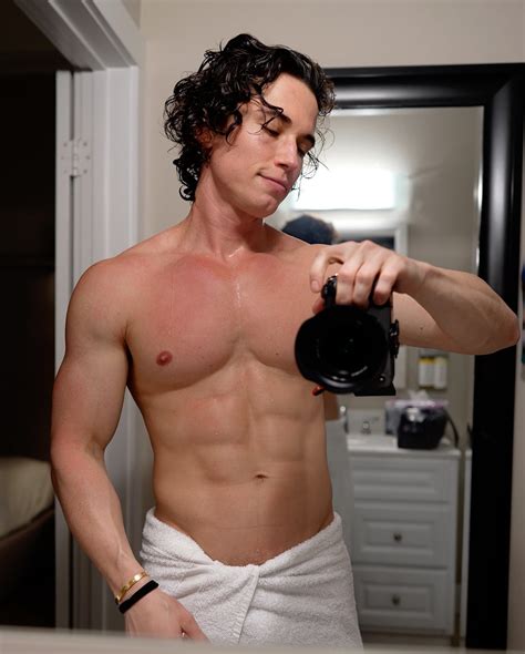 nude hendricks tyler