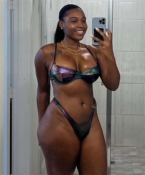 nude ig ebony