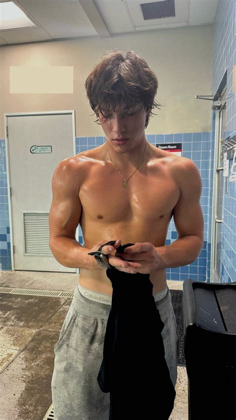 nude johnson brady deene