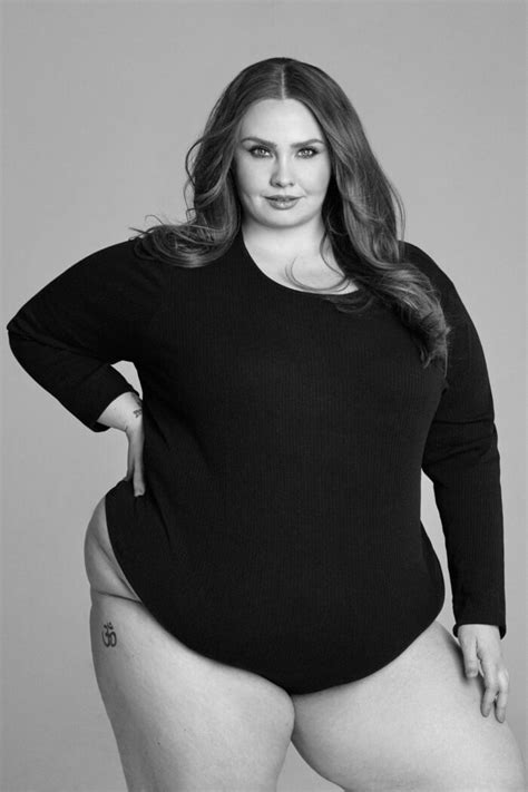 nude plus modeling size