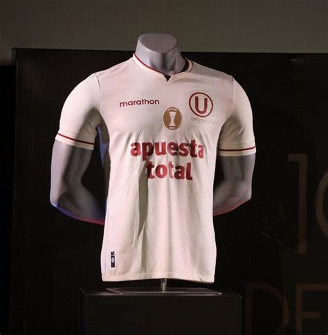 nueva camiseta de la u 2024