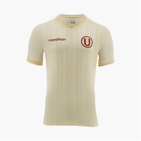 nueva camiseta de universitario