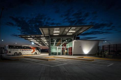 nuevo laredo bus station