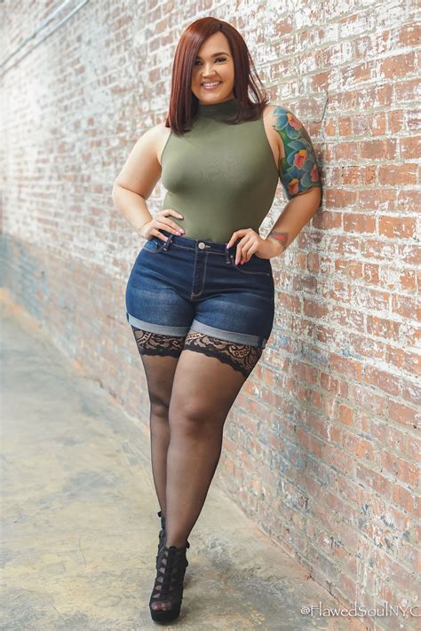 PLUS SIZE BLACK SEAMED PANTYHOSE TIGHTS 1X 2X 3X 4X Donatella