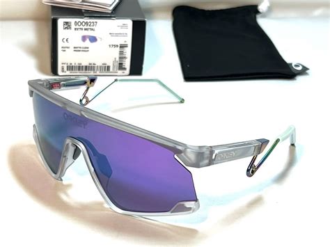 Oakley Bxtr Metal Review: The Ultimate Guide For 2023