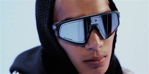 Oakley Latch Release Date