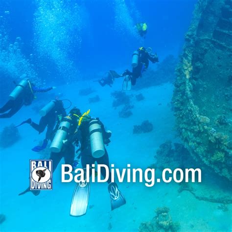 October Diving Center