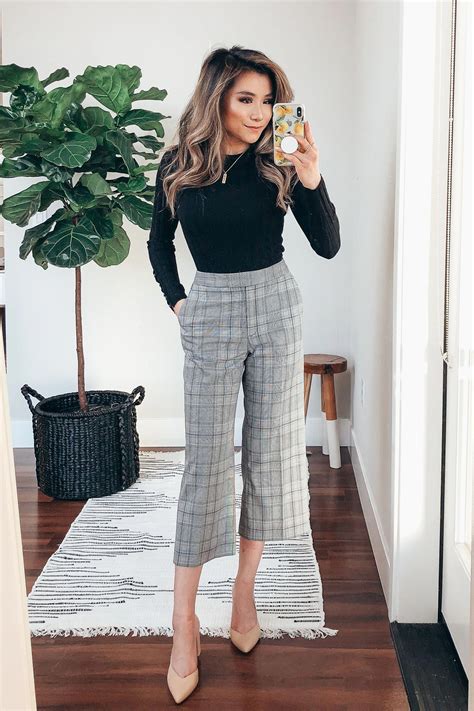 Women's Office Outfit Ideas For Summer 2021