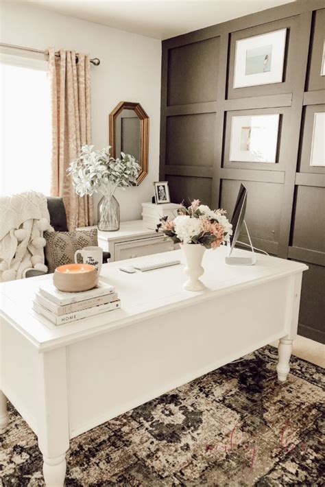 11 & Easy Feminine Home Office Decor Ideas