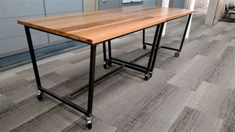Office Table On Castors