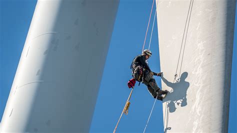 offshore wind turbine engineer jobs
