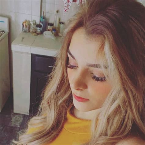 oficialkarely News Updates