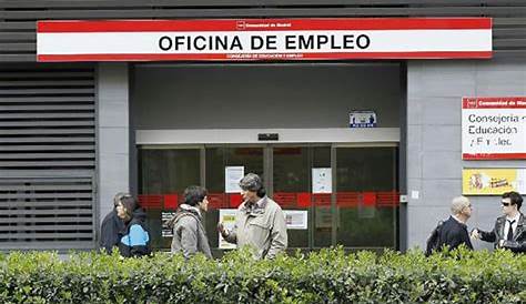 Las oficinas de empleo madrileñas contarán con un 'guía azul' para