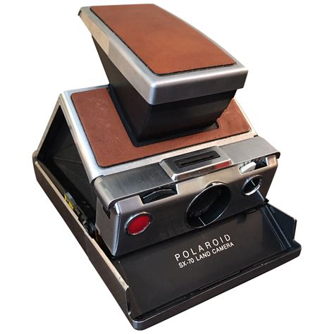 Vintage Polaroid Camera: Capture Memories with Nostalgic Charm