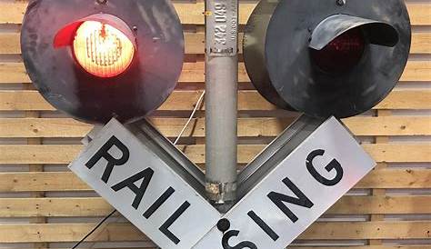 Old Railroad Crossing Lights For Sale Vintage W.R.R.S Co. Light Chairish