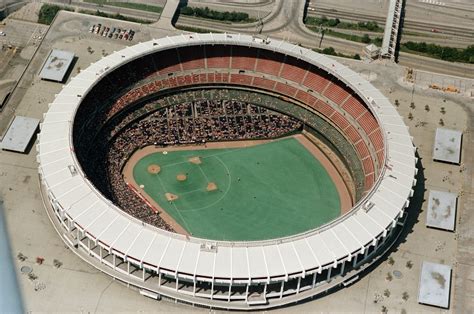 old cincinnati reds stadium name