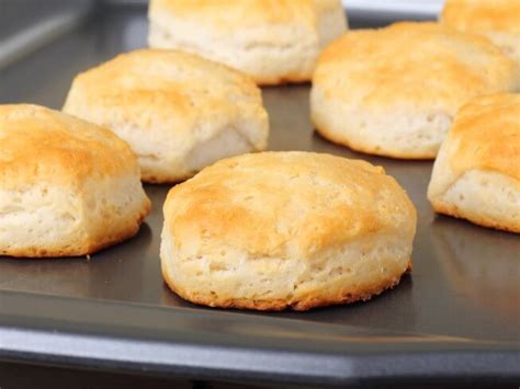 Old Fashioned Baking Soda Biscuits