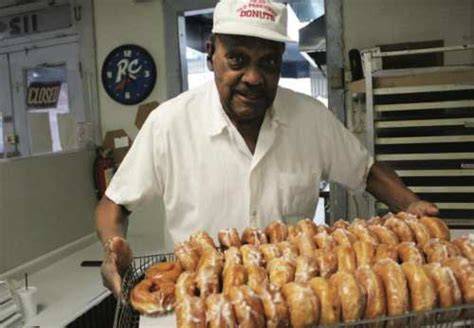 Indulge in Classic Delights: Old Fashioned Doughnuts in Chicago