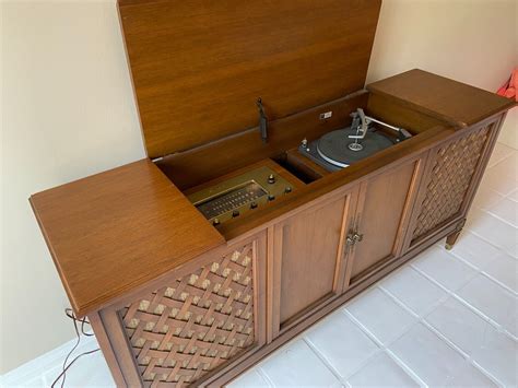 Rediscover the Magic: Vintage Record Player Console for Timeless Melodies