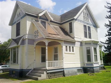 old homes restore with vinyl siding