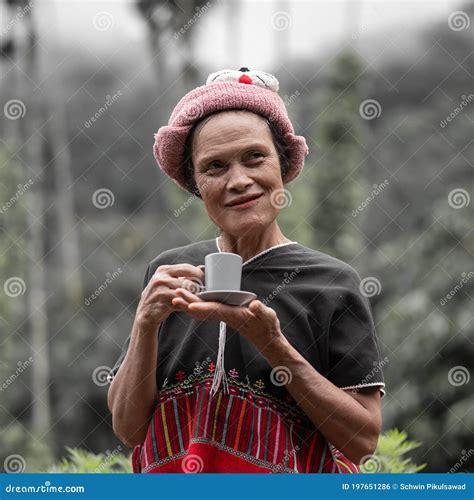 old karen woman