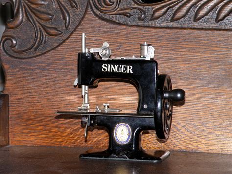Old Mini Singer Sewing Machine