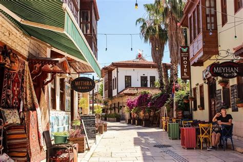 Recorrido por la ciudad vieja de Antalya