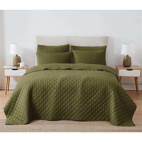 Olive Green Quilt Set