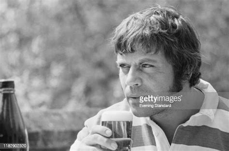 oliver reed drinking