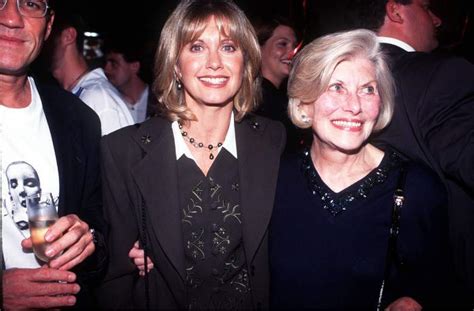 olivia newton-john mother and father