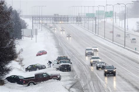 omaha ne weather today snow