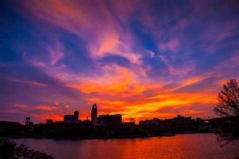 omaha weather today sunrise and sunset