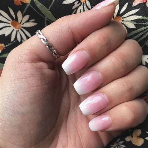 Pink & White Ombré French Gel Nails White gel nails, Gel nail designs