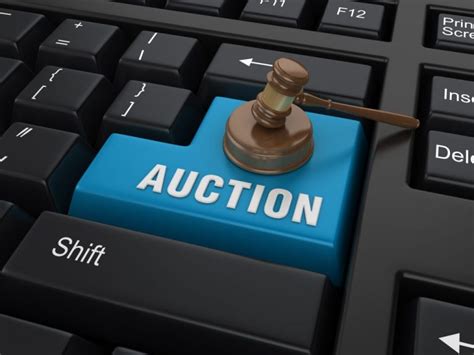 on line auction auctioneer fees