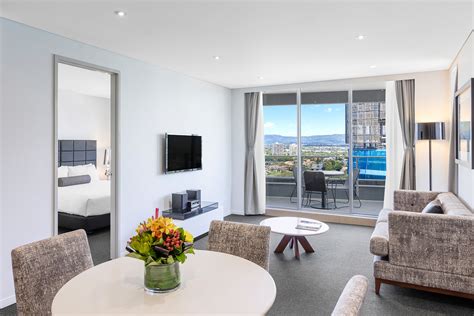 One Bedroom Modern Suite Meriton