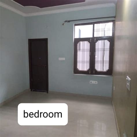 one room for rent in aliganj lucknow