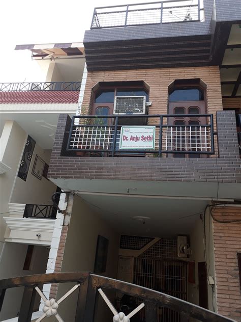 one room for rent in chandigarh