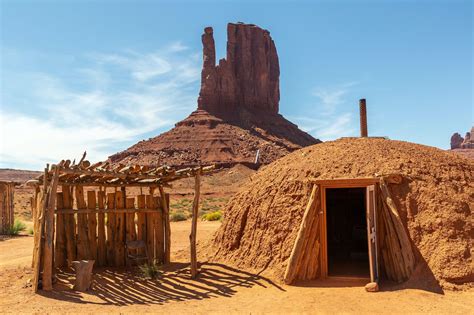 one room navajo dwelling