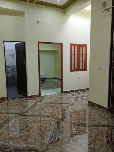 one room set for rent in aliganj lucknow