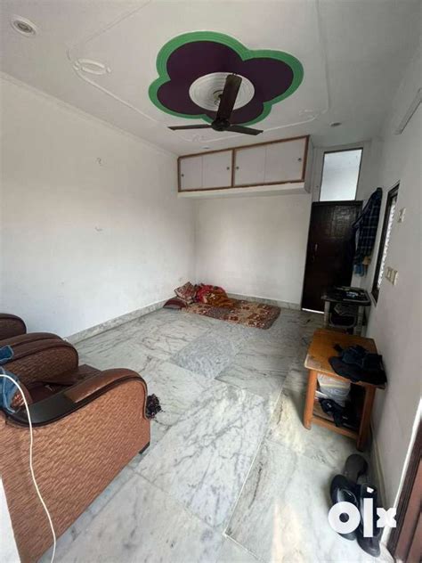 one room set for rent in chandigarh sector 11