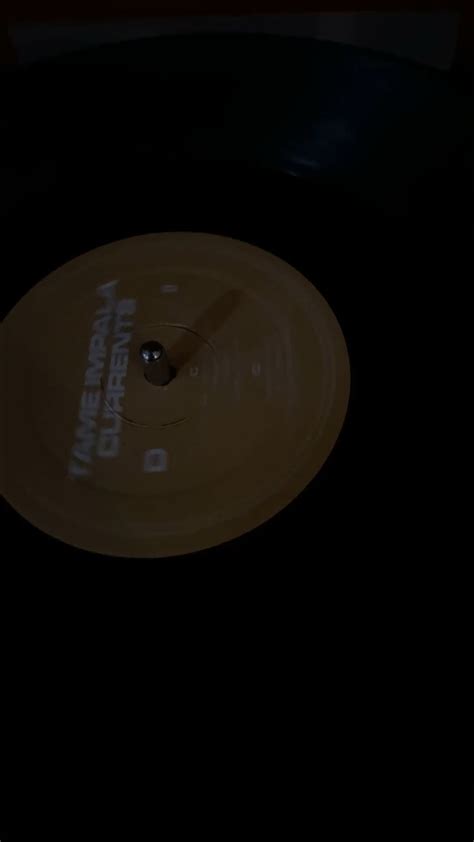 one side of vinyl not working