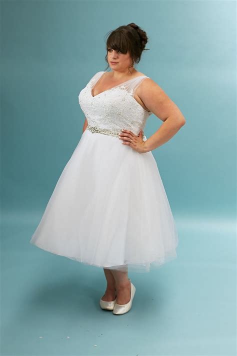 one size fits all wedding dress