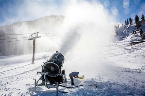 one ski snow machine