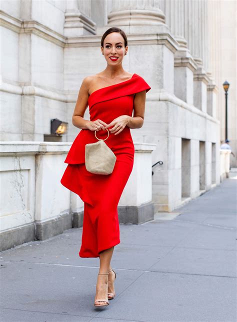 one sleeve dress red carpet