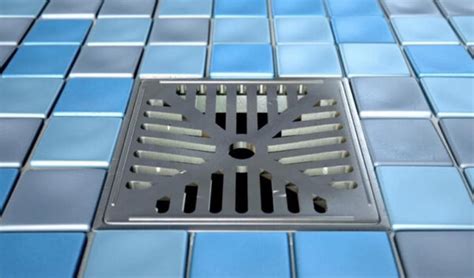 one stack backs up floor drain ohers do not